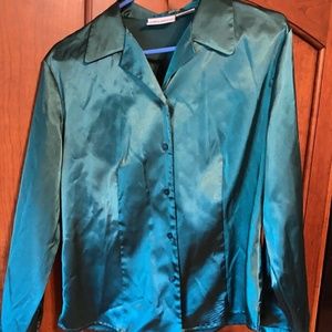 Beautiful satin emerald button up